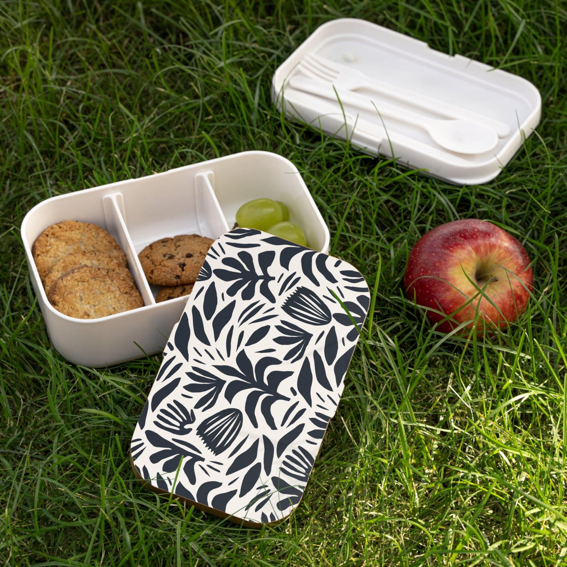 Black and White Flower Bento Lunch Box - GroveWisdom