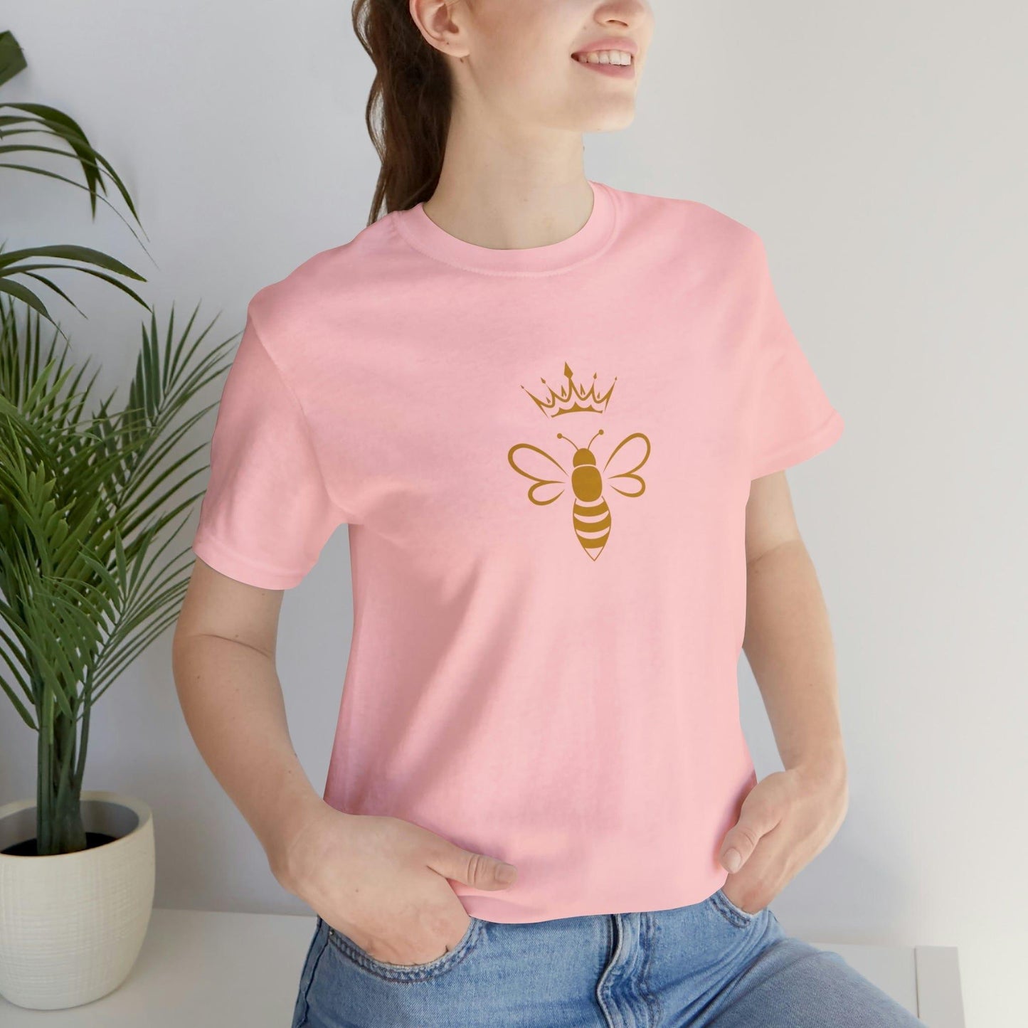 Queen Bee Tee - GroveWisdom